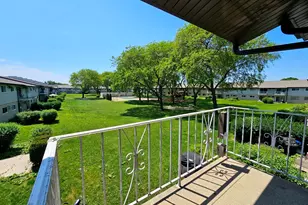 870 E Old Willow Road E, Prospect Heights, IL 60070 - Photo 18