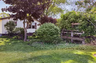 38569 N Sheridan Rd, Beach Park, IL 60099 - Photo 18