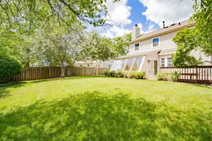 1020 Pembridge Rd, Lake Zurich, IL 60047 - Photo 40