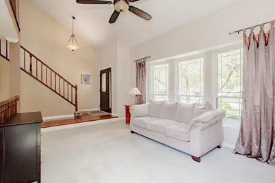 1020 Pembridge Road, Lake Zurich, IL 60047 - Photo 4