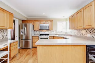 1020 Pembridge Rd, Lake Zurich, IL 60047 - Photo 12