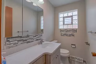 6651 N Oconto Ave, Chicago, IL 60631 - Photo 12