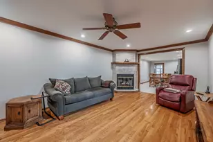 5N411 Andrene Ln, Itasca, IL 60143 - Photo 8
