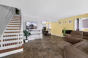 9115 N Gross Point Rd, Skokie, IL 60077 - Photo 4