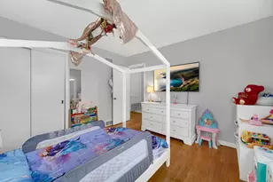 9115 N Gross Point Rd, Skokie, IL 60077 - Photo 12