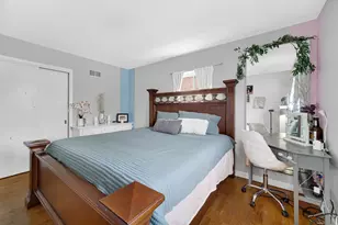 9115 N Gross Point Rd, Skokie, IL 60077 - Photo 14