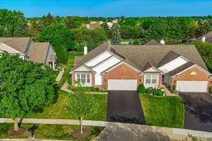 4041 Whitehall Ln, Algonquin, IL 60102 - Photo 4