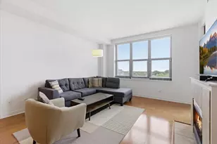 3140 N Sheffield Ave, Chicago, IL 60657 - Photo 2