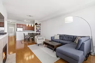 3140 N Sheffield Ave, Chicago, IL 60657 - Photo 6