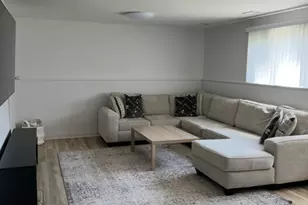 1801 E Aztec Ln, Mount Prospect, IL 60056 - Photo 18