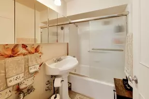 708 W Bittersweet Pl, Chicago, IL 60613 - Photo 18