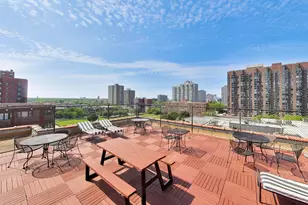 708 W Bittersweet Pl, Chicago, IL 60613 - Photo 20