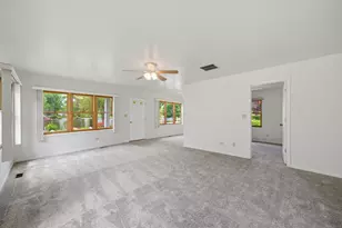 33847 N Prospect Dr, Grayslake, IL 60030 - Photo 8