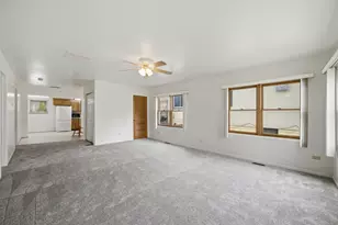 33847 N Prospect Dr, Grayslake, IL 60030 - Photo 6