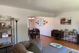 253 W Kimbell Ave, Elmhurst, IL 60126 - Photo 4