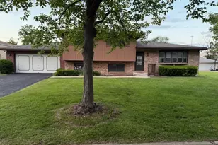 253 W Kimbell Ave, Elmhurst, IL 60126 - Photo 1