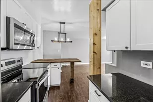 938 North Blvd, Oak Park, IL 60301 - Photo 8