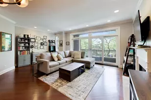 2912 N Sheffield Ave, Chicago, IL 60657 - Photo 2