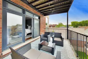 2912 N Sheffield Ave, Chicago, IL 60657 - Photo 24