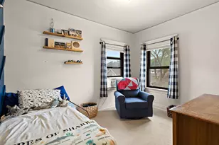 4154 N Dickinson Ave, Chicago, IL 60641 - Photo 12