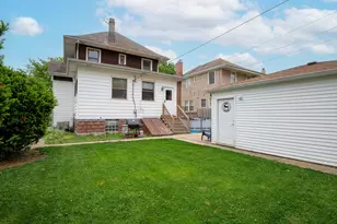 4154 N Dickinson Ave, Chicago, IL 60641 - Photo 16