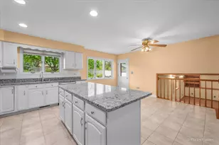 1032 Lakewood Dr, Bartlett, IL 60103 - Photo 8
