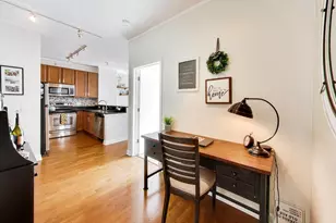 1901 S Calumet Ave, Chicago, IL 60616 - Photo 10