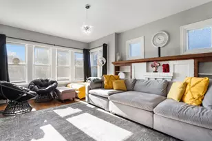 10114 S Peoria St, Chicago, IL 60643 - Photo 2