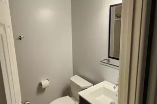 2431 E Brandenberry Ct, Arlington Heights, IL 60004 - Photo 22