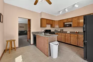 212 S Elm St, Franklin Grove, IL 61031 - Photo 10