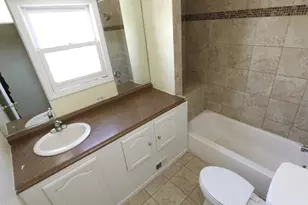 2342 W Barry Ave, Chicago, IL 60618 - Photo 10