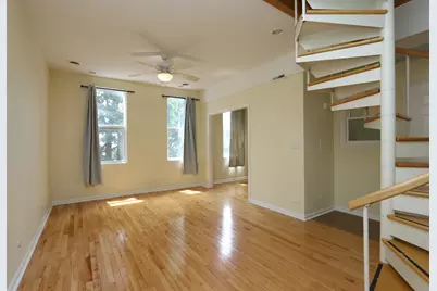2342 W Barry Avenue #2nd, Chicago, IL 60618 - Photo 2