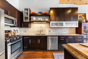 312 N May St, Chicago, IL 60607 - Photo 10