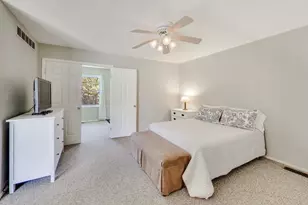 244 Coventry Ct, Bloomingdale, IL 60108 - Photo 20