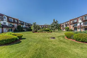 9480 Bay Colony Dr, Des Plaines, IL 60016 - Photo 20