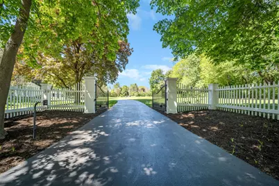 32 Otis Road, Barrington Hills, IL 60010 - Photo 2