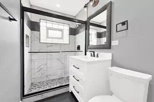 5845 S Sayre Ave, Chicago, IL 60638 - Photo 16