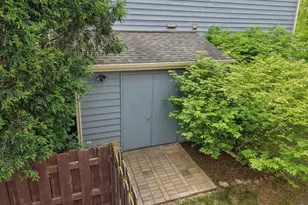 525 Newtown Dr, Buffalo Grove, IL 60089 - Photo 26
