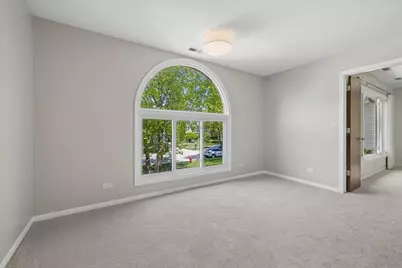 525 Newtown Drive, Buffalo Grove, IL 60089 - Photo 12
