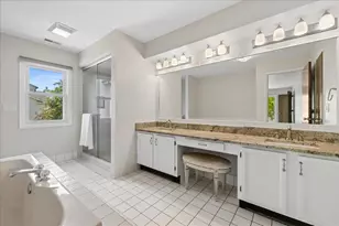 525 Newtown Dr, Buffalo Grove, IL 60089 - Photo 14