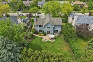 525 Newtown Dr, Buffalo Grove, IL 60089 - Photo 30