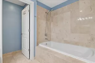 3629 S Giles Ave, Chicago, IL 60653 - Photo 18