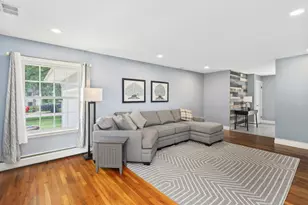 30W111 Bruce Ln, Naperville, IL 60563 - Photo 6