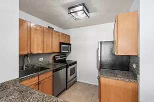 30 E Huron St, Chicago, IL 60611 - Photo 4