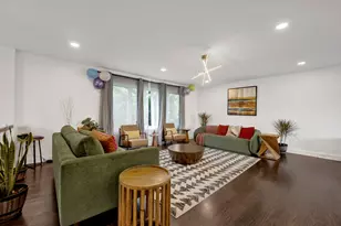 1135 Crestwood Dr, Northbrook, IL 60062 - Photo 2