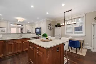2718 N Wayne Ave, Chicago, IL 60614 - Photo 12