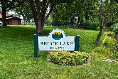704 Plainfield Road, Downers Grove, IL 60516 - Photo 2