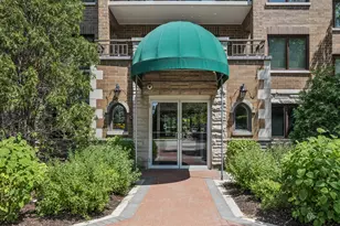 5 S Pine St, Mount Prospect, IL 60056 - Photo 2