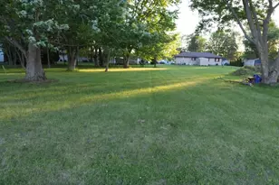 906 S Center St, Plano, IL 60545 - Photo 1