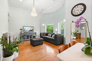 4615 N Beacon St, Chicago, IL 60640 - Photo 2